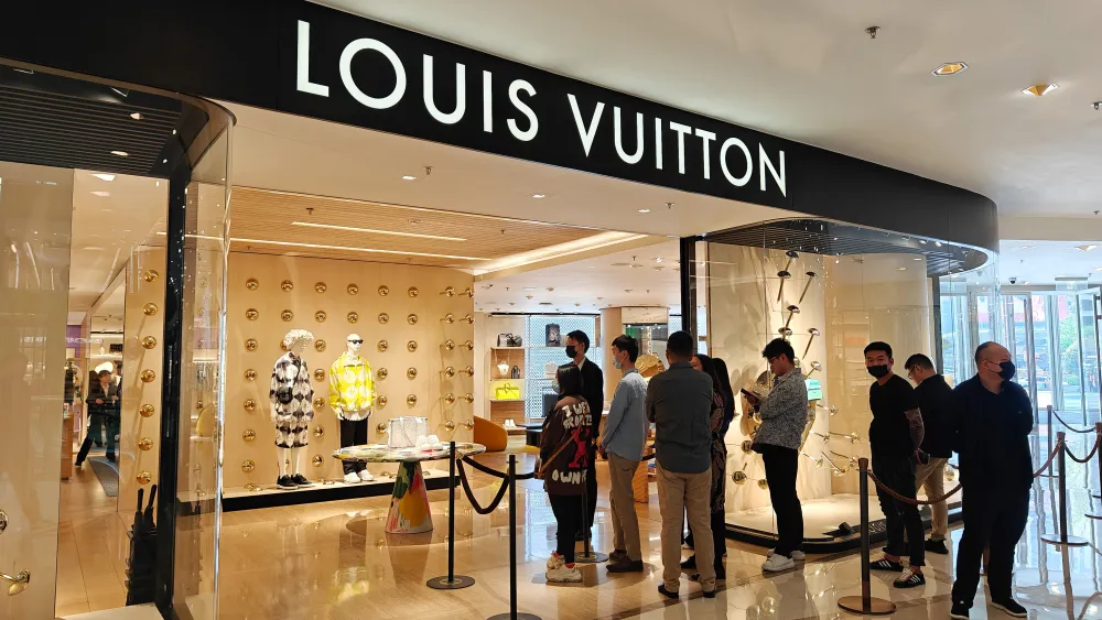The World’s Richest Fashion Houses in 2025: Net Worths and What Drives Their Success